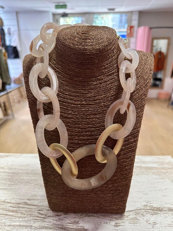 collar rosa / dorado