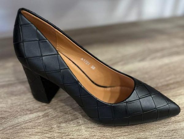 Zapato salón negro