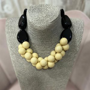 Collar uvas blanco